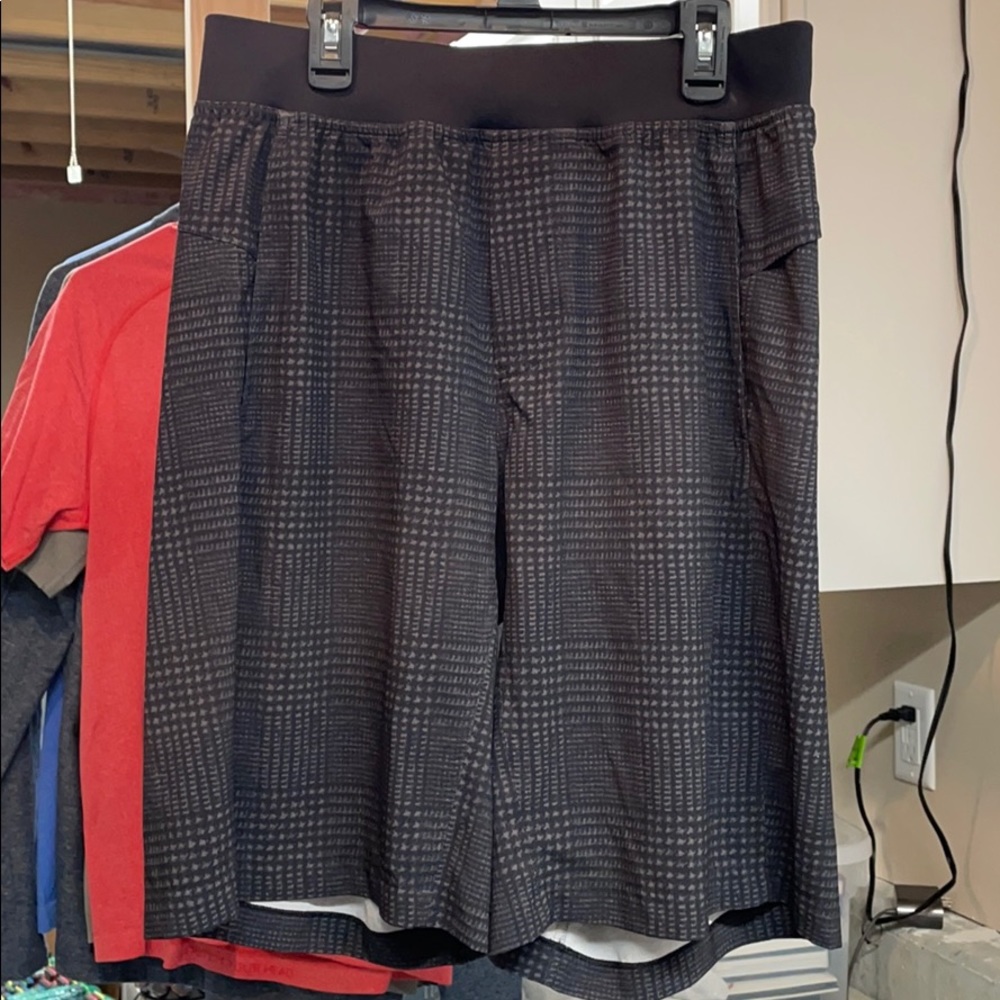 Men’s Lululemon shorts